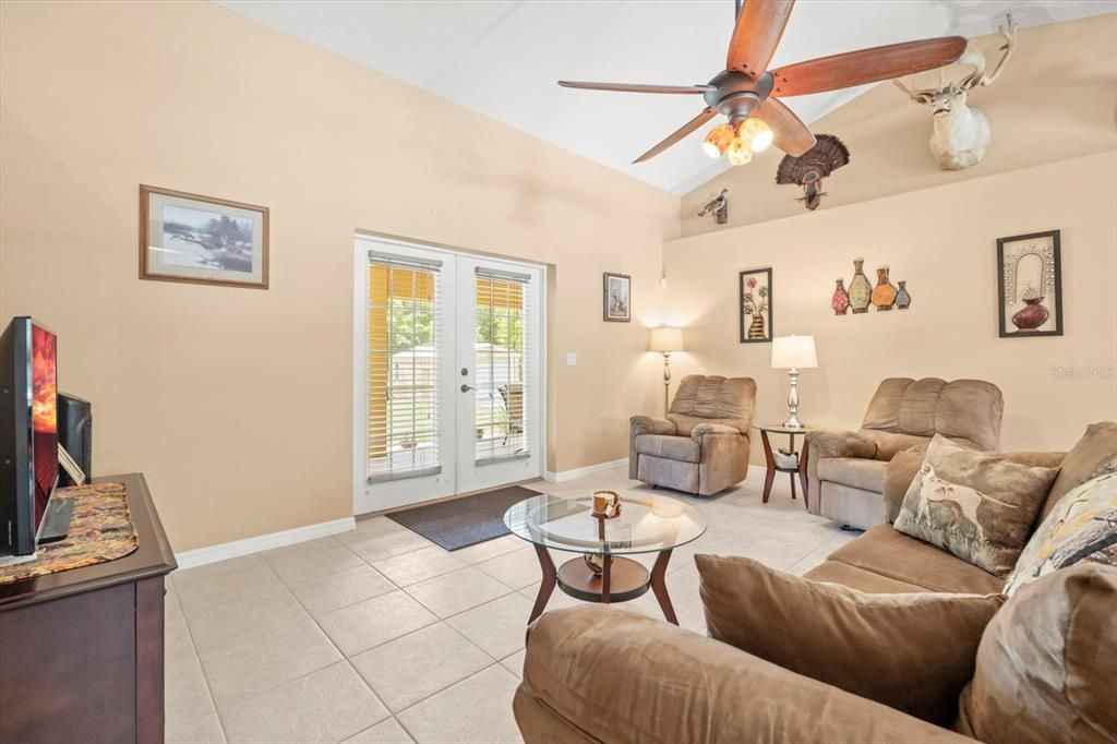 For Sale: $479,900 (3 beds, 2 baths, 1732 Square Feet)
