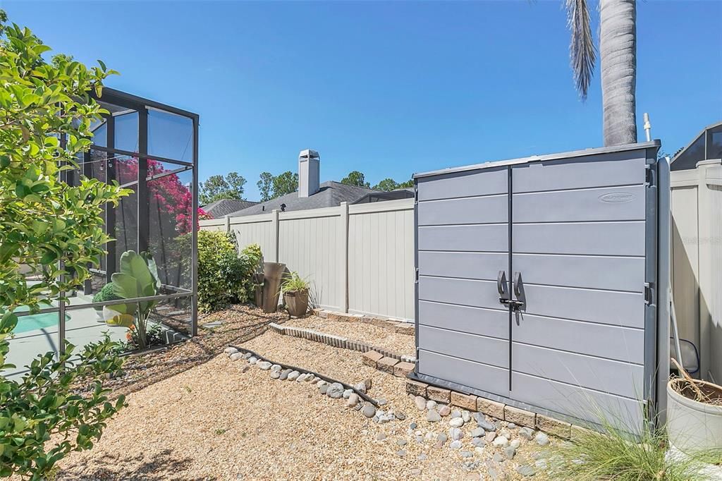 Vinyl Storage Shed and Maintenance Free Vinyl Fence