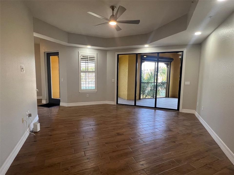 For Rent: $2,500 (3 beds, 2 baths, 1915 Square Feet)