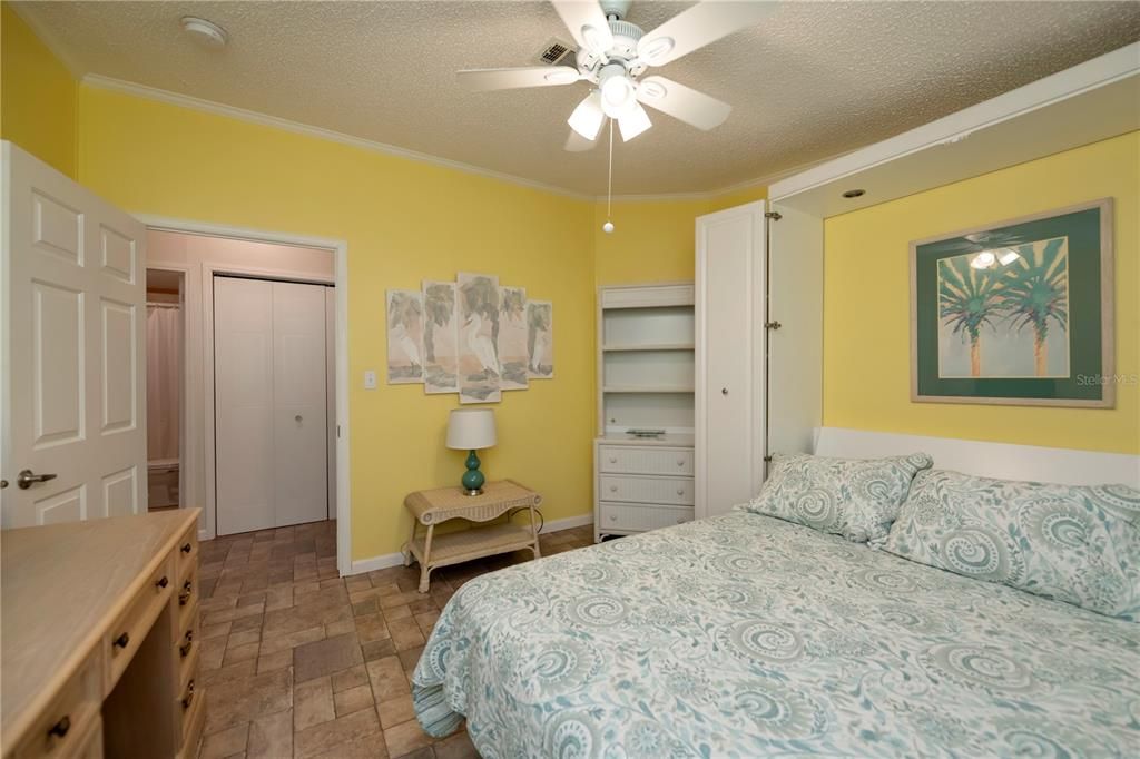 For Sale: $229,900 (2 beds, 2 baths, 1188 Square Feet)