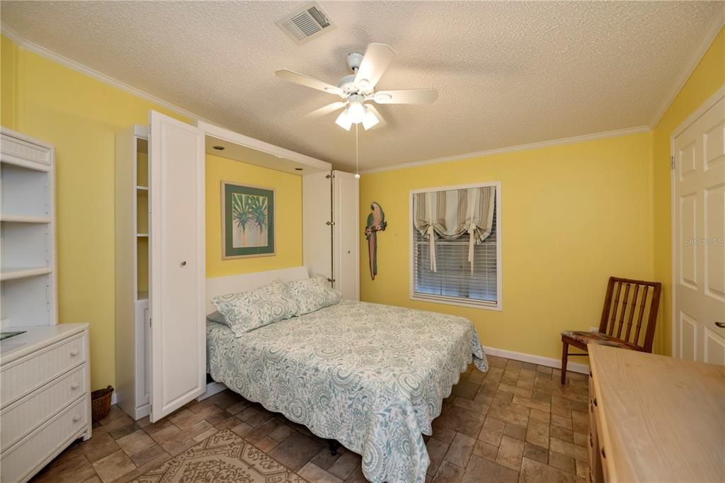 For Sale: $229,900 (2 beds, 2 baths, 1188 Square Feet)