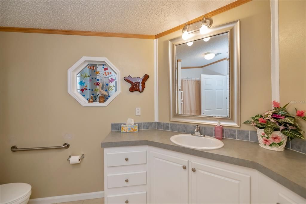 For Sale: $229,900 (2 beds, 2 baths, 1188 Square Feet)