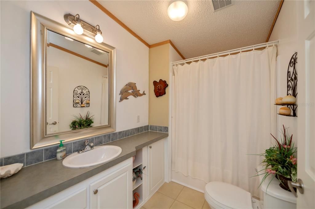 For Sale: $229,900 (2 beds, 2 baths, 1188 Square Feet)