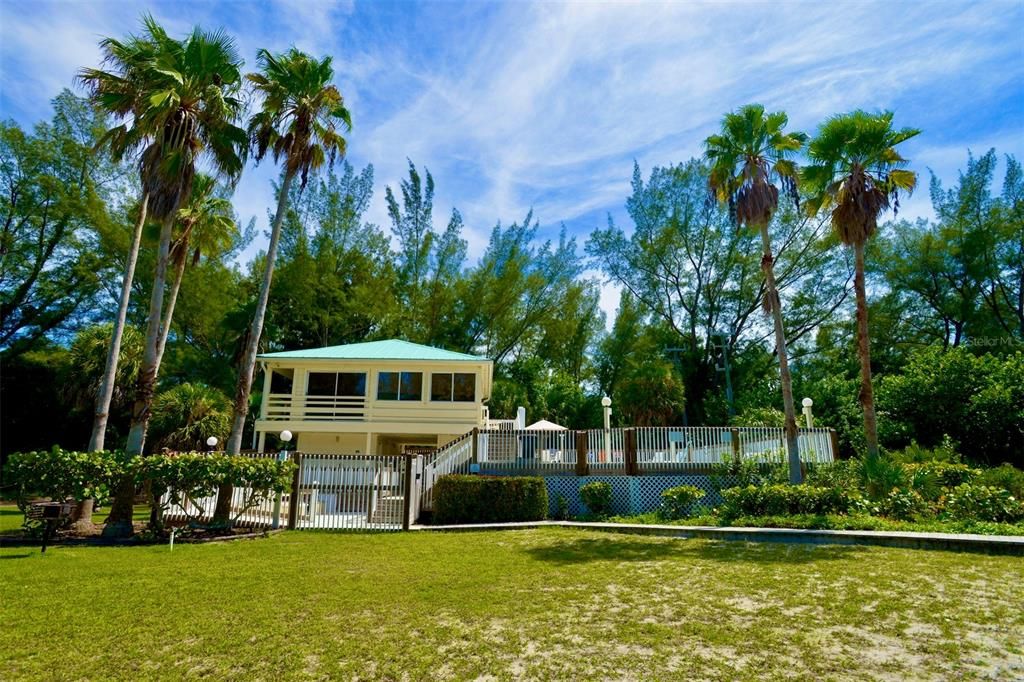 The island has its own clubhouse and pool which you will also have access to.