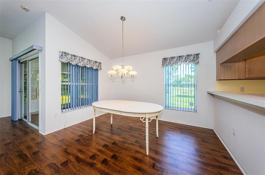 For Sale: $439,000 (3 beds, 2 baths, 1693 Square Feet)