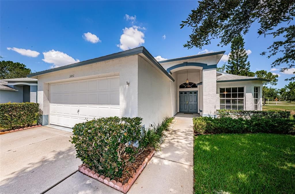 For Sale: $439,000 (3 beds, 2 baths, 1693 Square Feet)