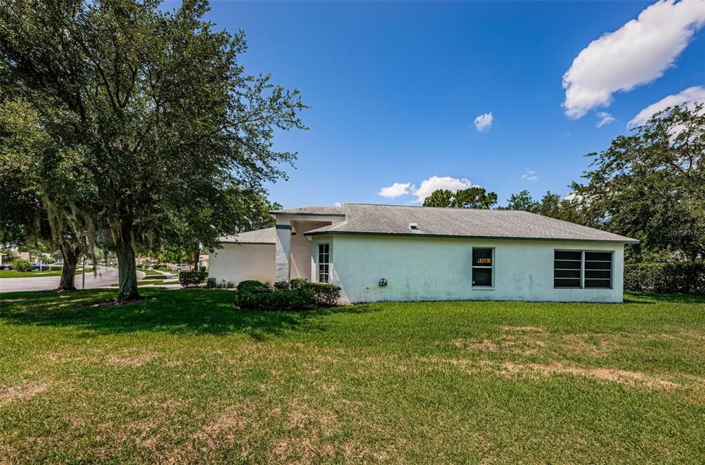 For Sale: $439,000 (3 beds, 2 baths, 1693 Square Feet)