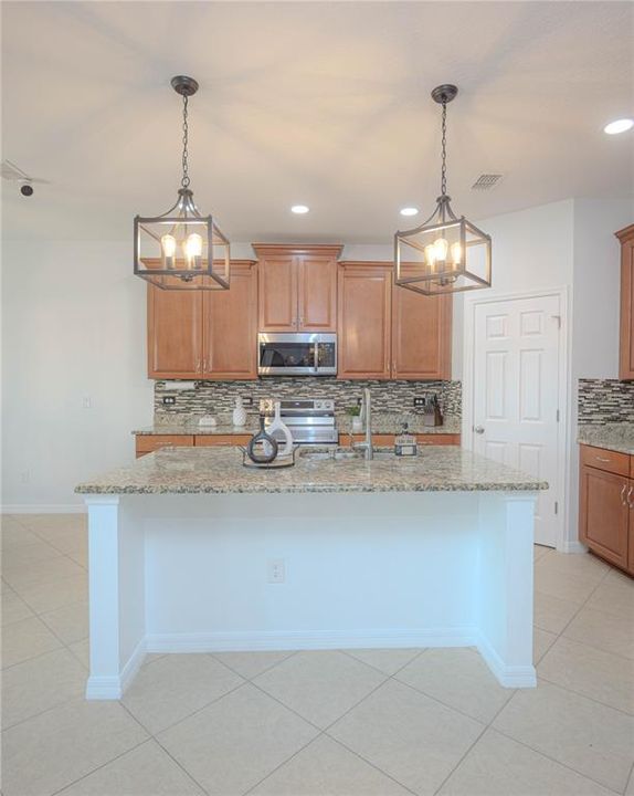 Large Island with Sink & All New Stainless Stell Appliances!