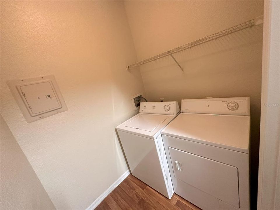 For Sale: $134,000 (1 beds, 1 baths, 702 Square Feet)