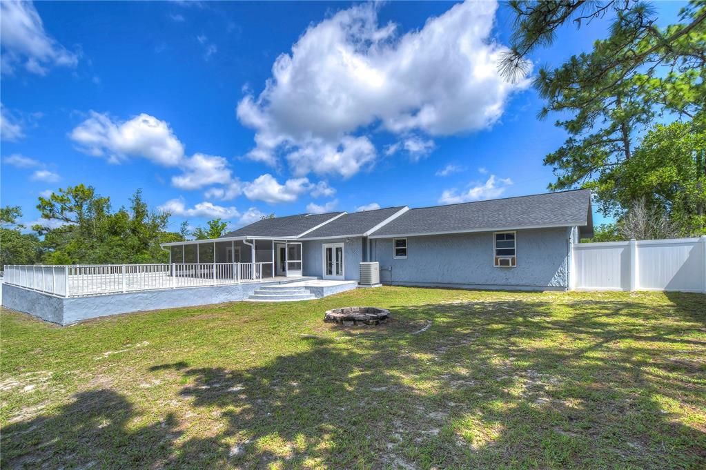 Active With Contract: $300,000 (4 beds, 3 baths, 1794 Square Feet)