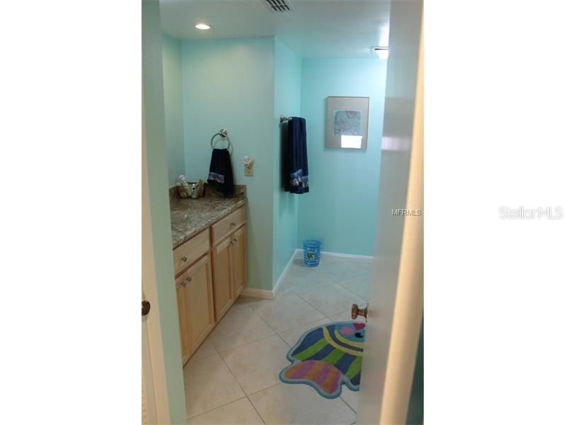 Active With Contract: $4,500 (2 beds, 2 baths, 1394 Square Feet)