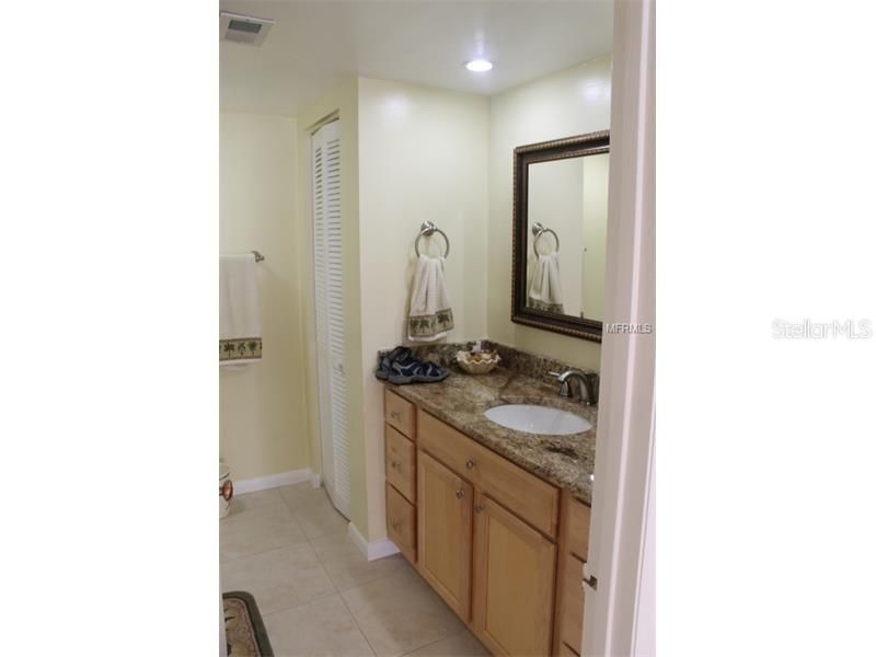 Active With Contract: $4,500 (2 beds, 2 baths, 1394 Square Feet)