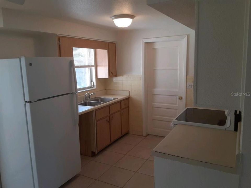 For Rent: $1,500 (2 beds, 1 baths, 968 Square Feet)