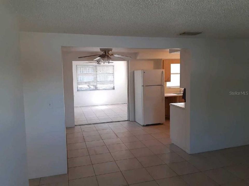 For Rent: $1,500 (2 beds, 1 baths, 968 Square Feet)