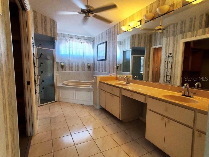 Recently Rented: $2,550 (3 beds, 2 baths, 2131 Square Feet)