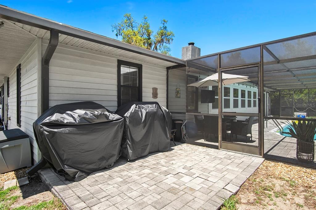 Active With Contract: $349,000 (3 beds, 3 baths, 1642 Square Feet)