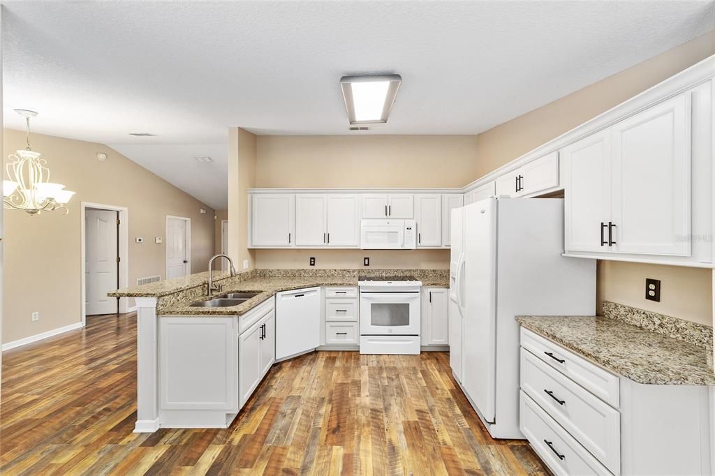 Active With Contract: $238,500 (3 beds, 2 baths, 1342 Square Feet)