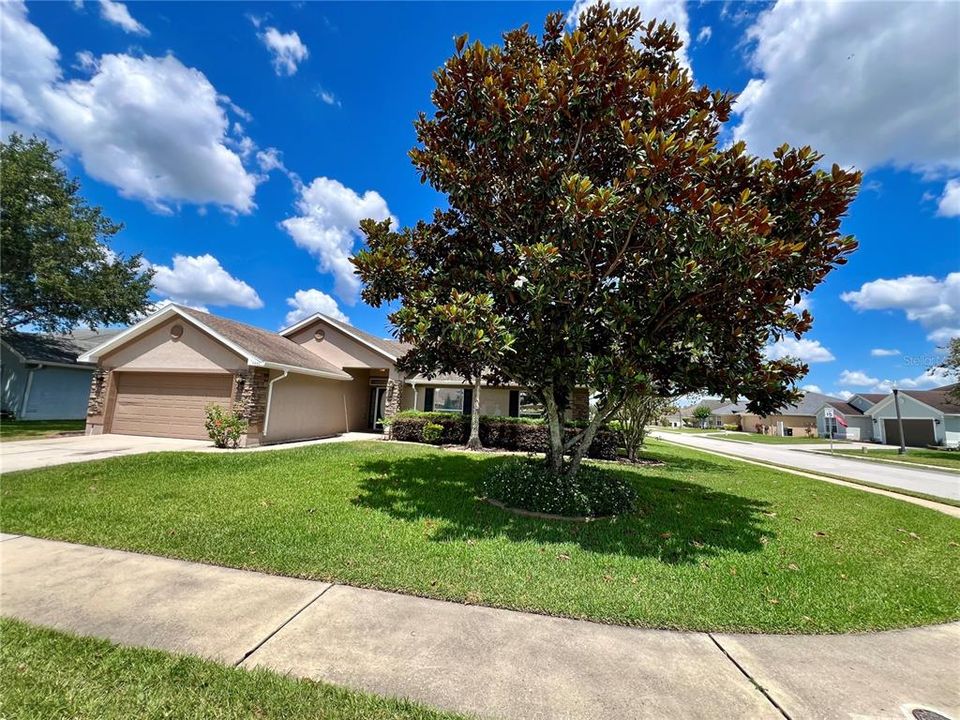 Active With Contract: $260,000 (4 beds, 2 baths, 1760 Square Feet)