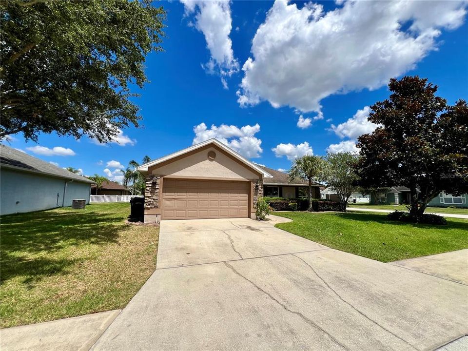 Active With Contract: $260,000 (4 beds, 2 baths, 1760 Square Feet)