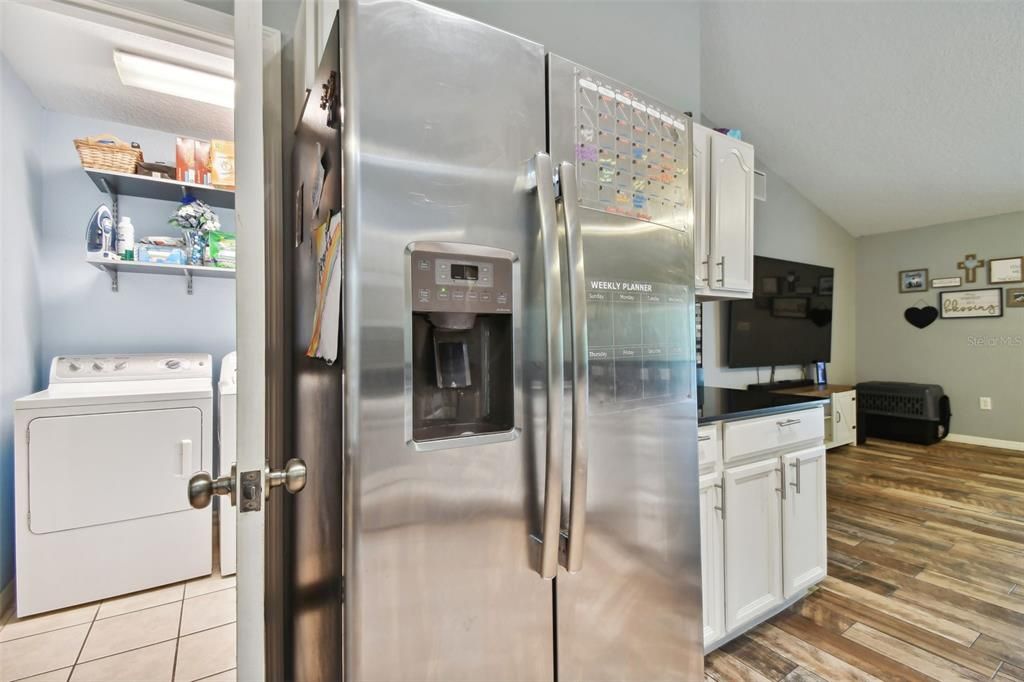 For Sale: $459,900 (3 beds, 2 baths, 1644 Square Feet)