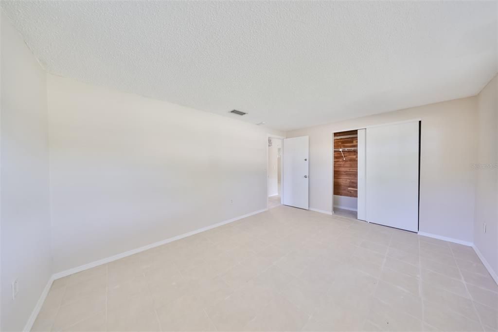 For Sale: $324,900 (2 beds, 2 baths, 1340 Square Feet)