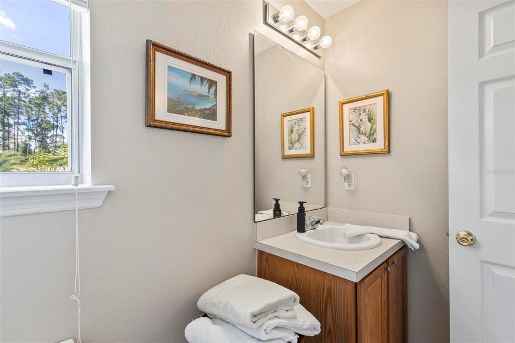 Active With Contract: $389,900 (3 beds, 2 baths, 2731 Square Feet)