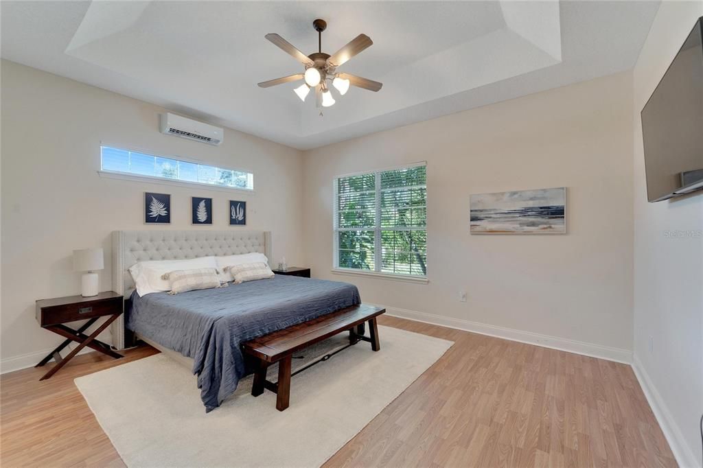 Active With Contract: $535,000 (5 beds, 2 baths, 2520 Square Feet)