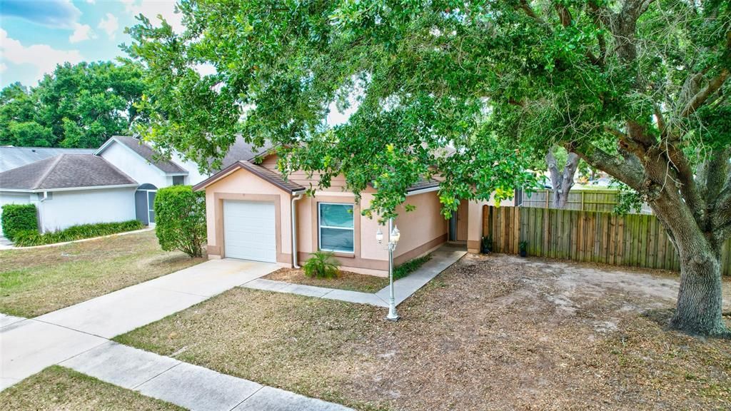 Active With Contract: $309,000 (3 beds, 2 baths, 1000 Square Feet)