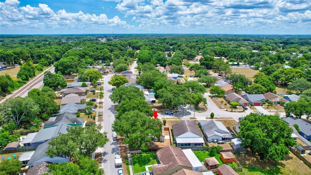 Active With Contract: $309,000 (3 beds, 2 baths, 1000 Square Feet)