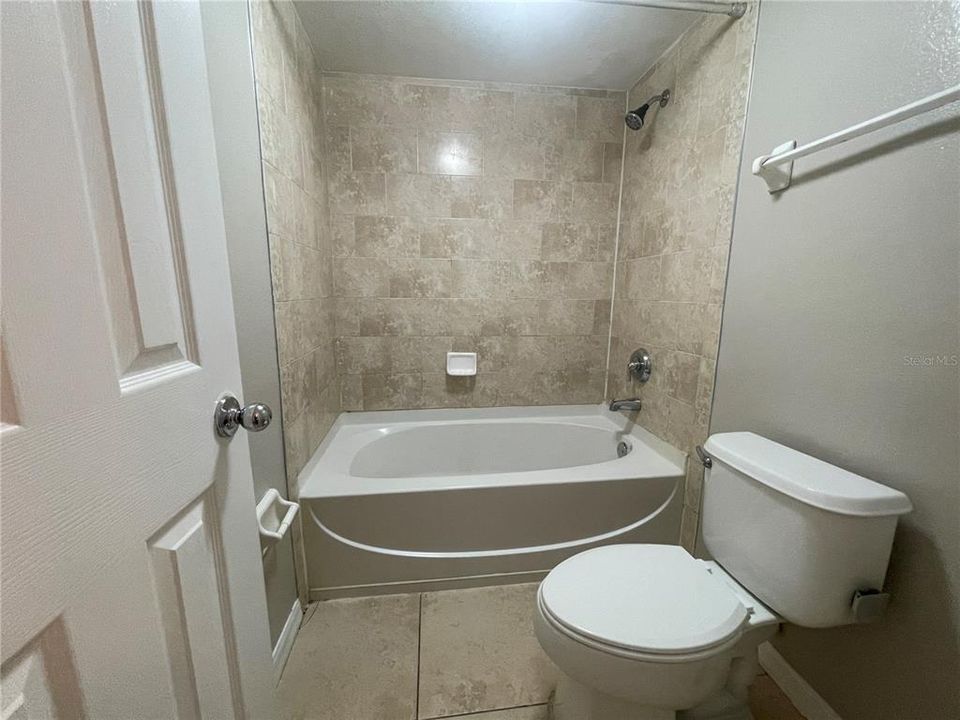 待售: $205,000 (3 贝兹, 2 浴室, 1302 平方英尺)
