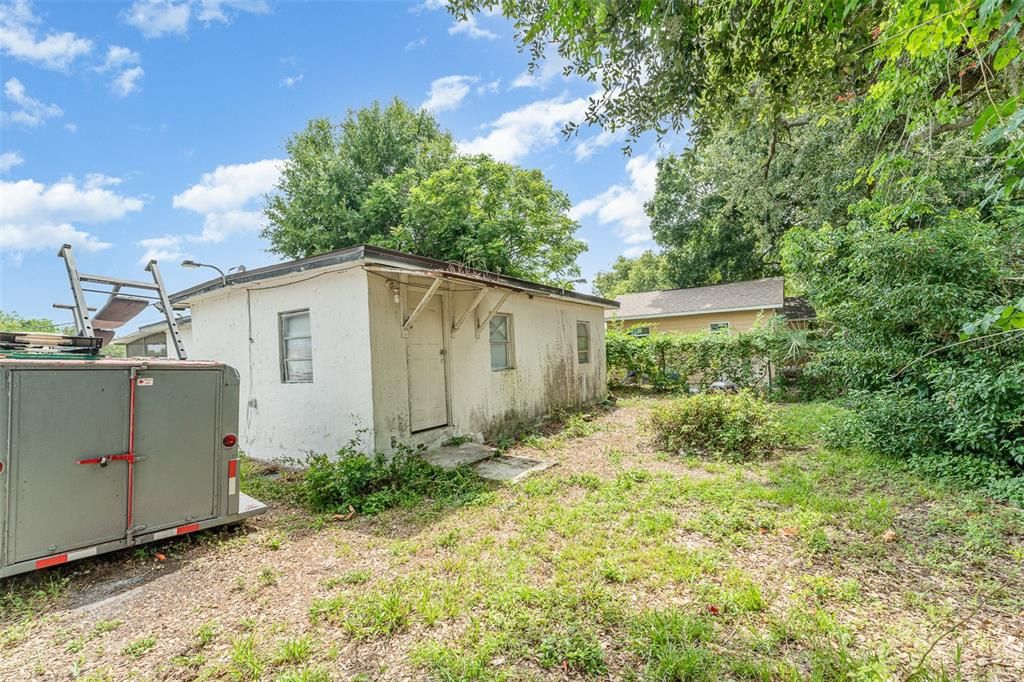 Active With Contract: $170,000 (2 beds, 1 baths, 400 Square Feet)