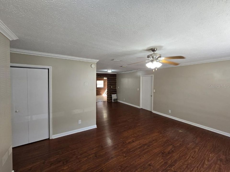 For Sale: $269,900 (3 beds, 2 baths, 1444 Square Feet)