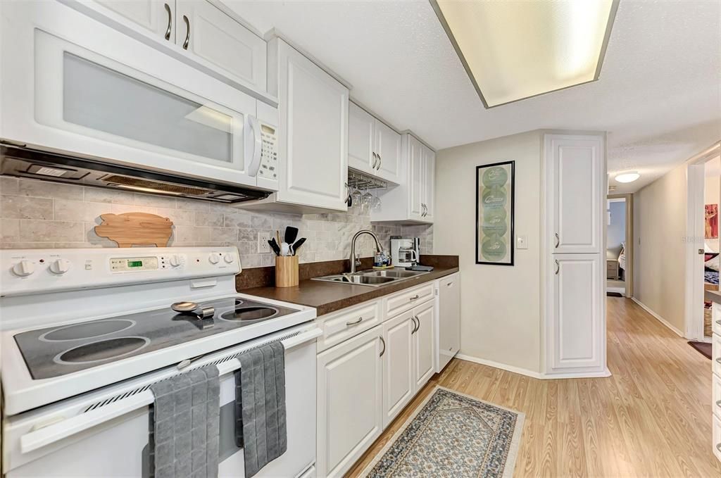 Kitchen w/Laminate Flooring