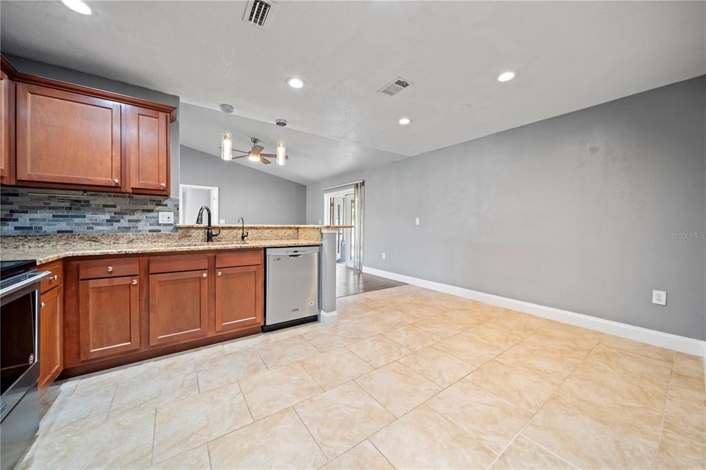 For Sale: $399,900 (3 beds, 2 baths, 1725 Square Feet)