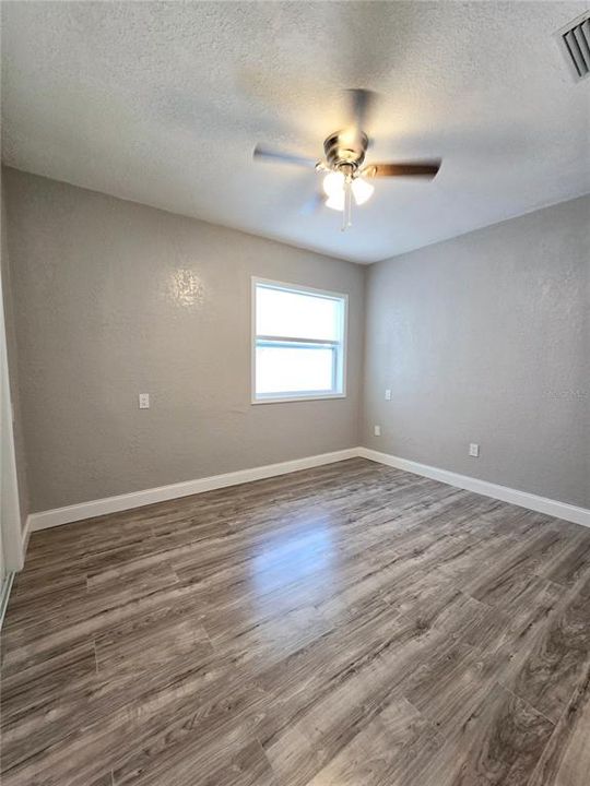 Recently Rented: $2,900 (3 beds, 2 baths, 1047 Square Feet)