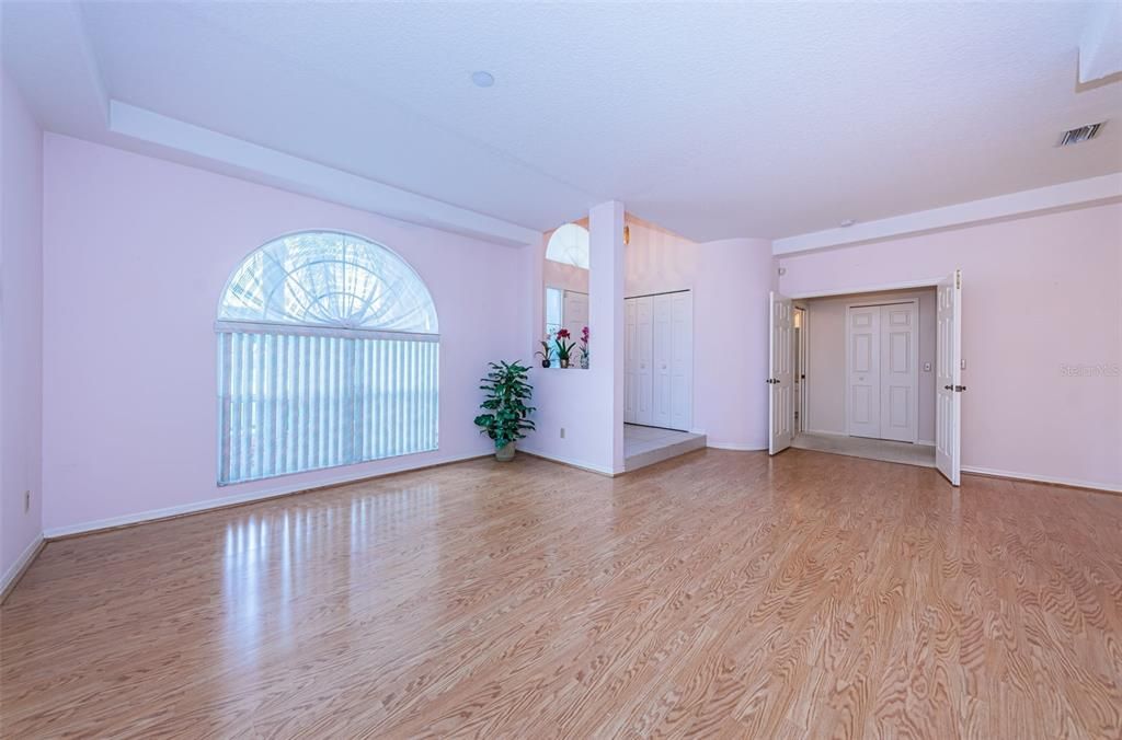 Living room/ Foyer