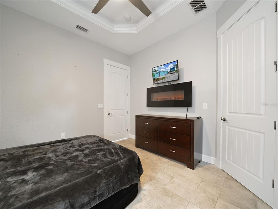 For Sale: $495,000 (1 beds, 1 baths, 683 Square Feet)