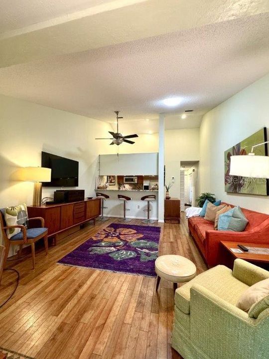 Recently Rented: $1,750 (1 beds, 1 baths, 666 Square Feet)