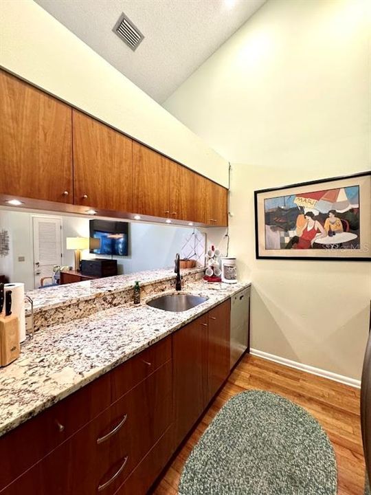 Recently Rented: $1,750 (1 beds, 1 baths, 666 Square Feet)