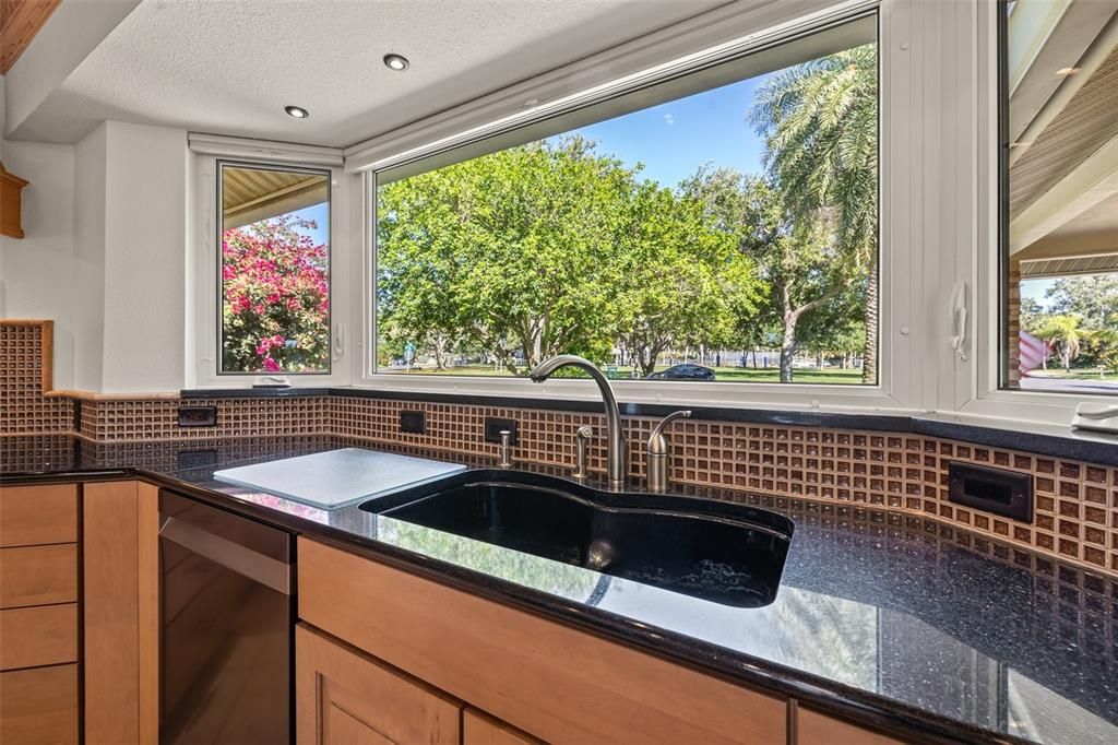 Recently Sold: $1,669,000 (3 beds, 2 baths, 2004 Square Feet)