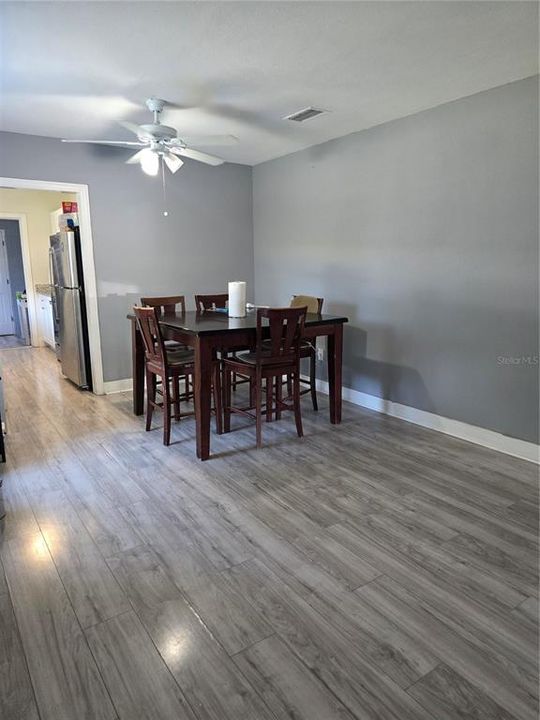 Recently Rented: $1,900 (3 beds, 1 baths, 1264 Square Feet)