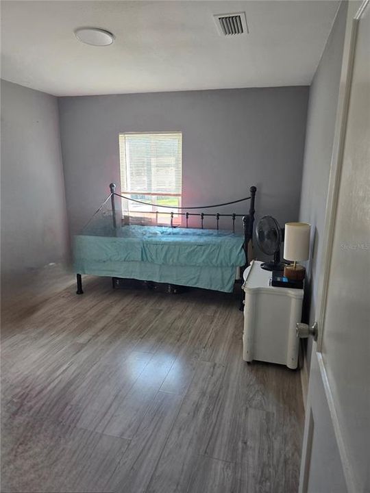 Recently Rented: $1,900 (3 beds, 1 baths, 1264 Square Feet)