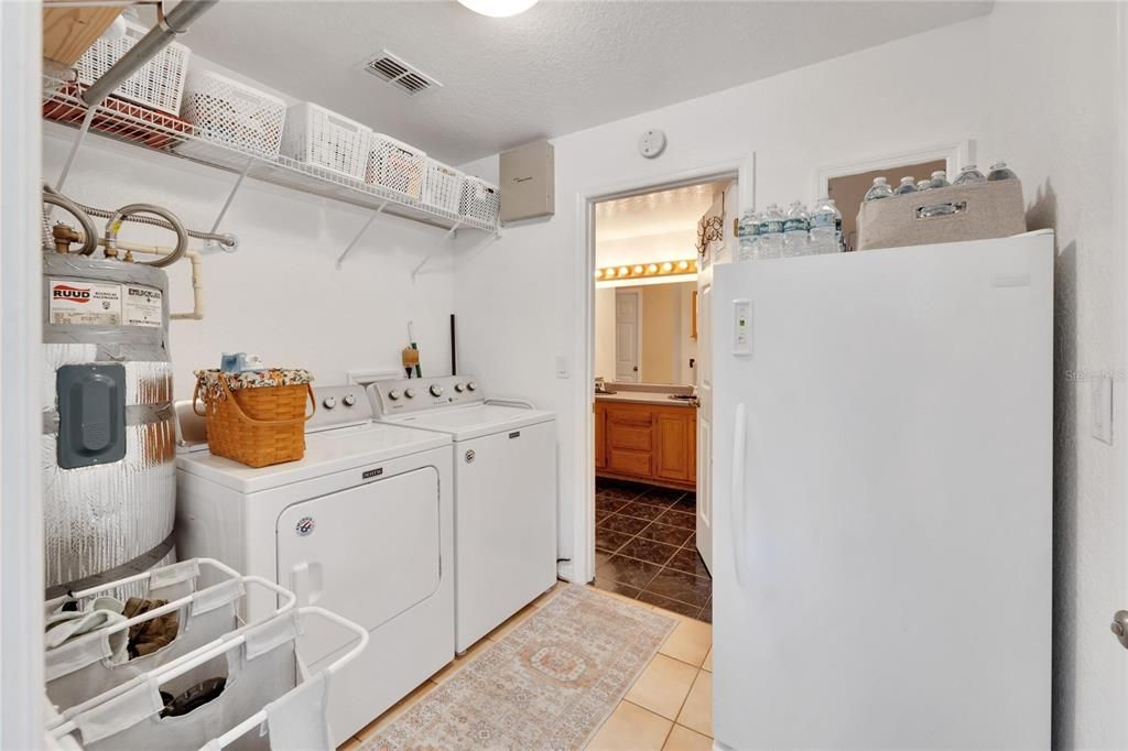 Active With Contract: $365,000 (4 beds, 3 baths, 1952 Square Feet)