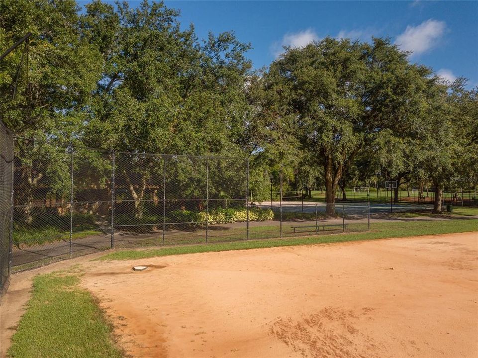 For Sale: $525,000 (3 beds, 2 baths, 2069 Square Feet)