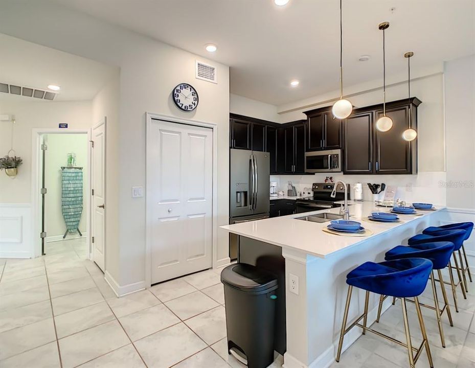 For Sale: $360,000 (2 beds, 2 baths, 1388 Square Feet)