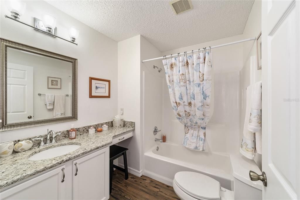 Recently Sold: $399,900 (2 beds, 2 baths, 1388 Square Feet)
