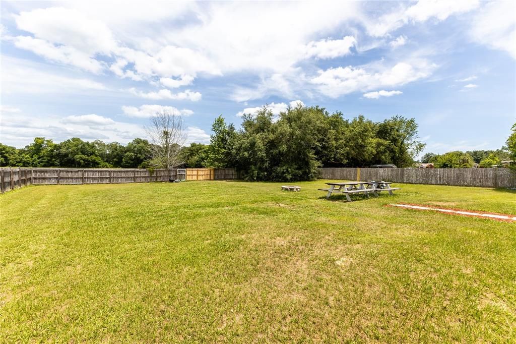 For Sale: $338,000 (3 beds, 2 baths, 1704 Square Feet)