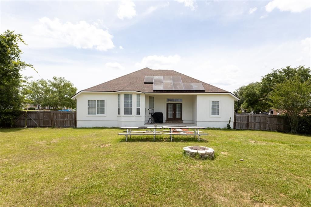 For Sale: $338,000 (3 beds, 2 baths, 1704 Square Feet)