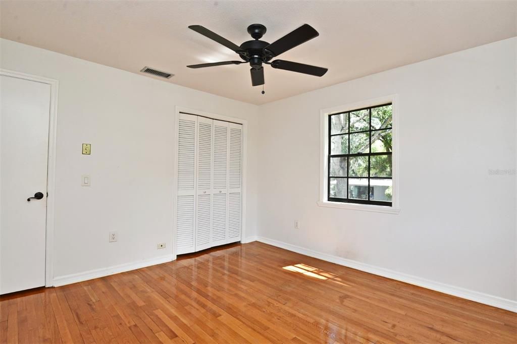 Active With Contract: $2,950 (3 beds, 2 baths, 2743 Square Feet)