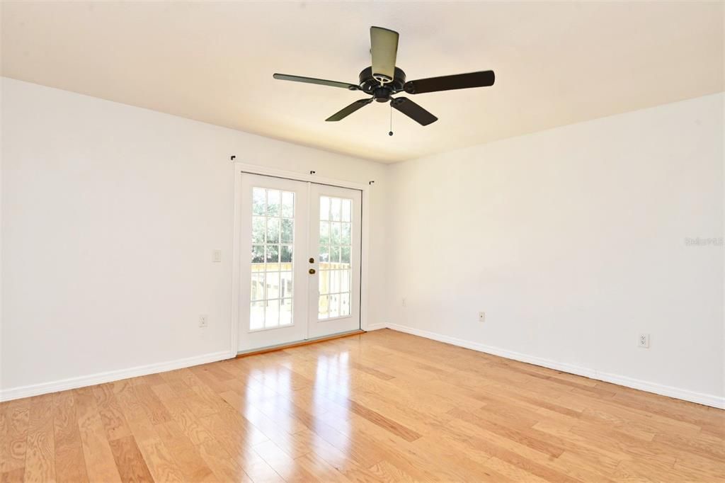 Active With Contract: $2,950 (3 beds, 2 baths, 2743 Square Feet)